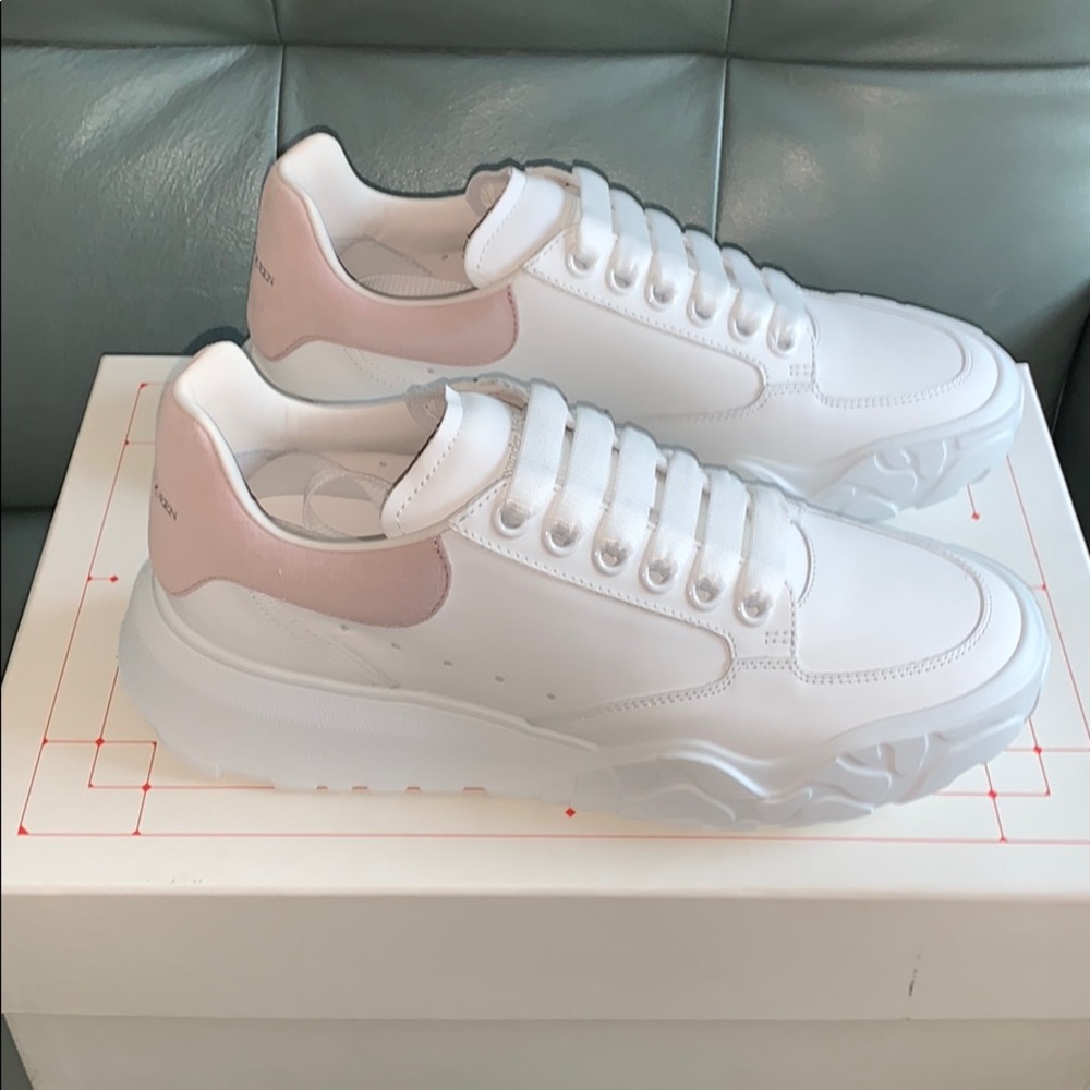 Alexander McQueen  Oversized Sneakers - Picture 8 of 10